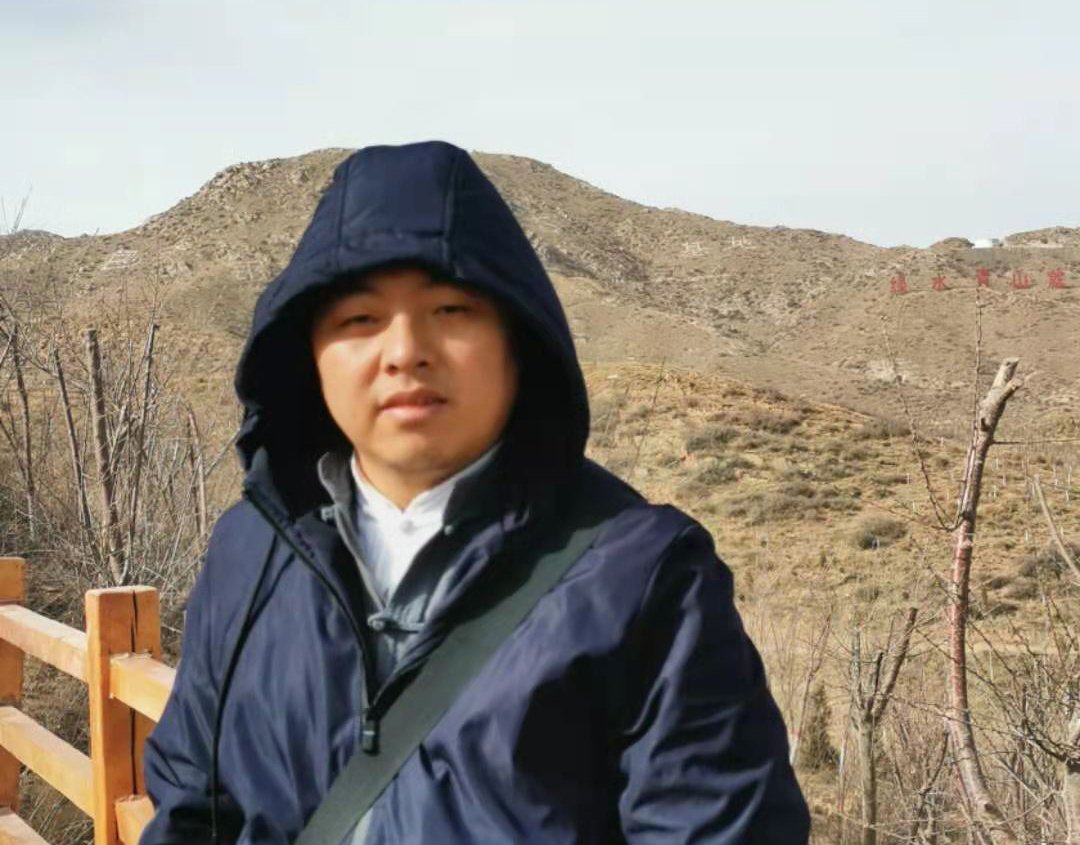 重庆著名风水大师李九燚在内蒙古大青山地区风水堪舆
