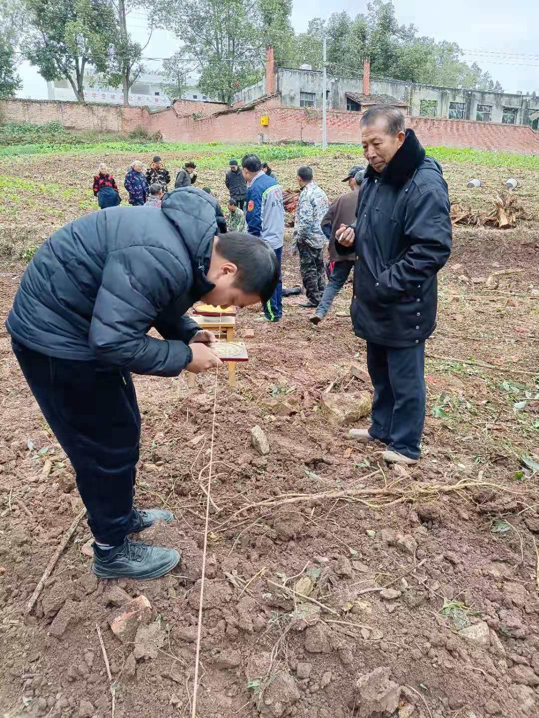 重庆风水大师在四川眉山地区阳宅立向分金！！