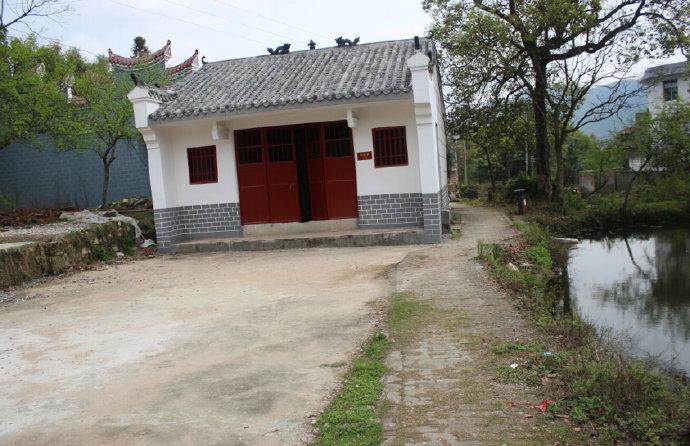 重庆风水大师李九燚谈三僚狗形祠堂