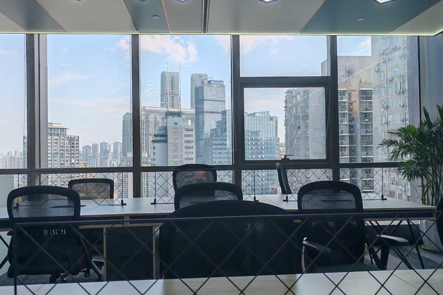 【案例】重庆玄学大师排名前列的李九燚重庆渝中区解放碑写字楼风水堪舆实例